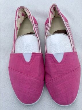 Icy Flats Women's canvas loafers.Raspberry Pink,Slip on,Striped Sides.Size 7.5.
